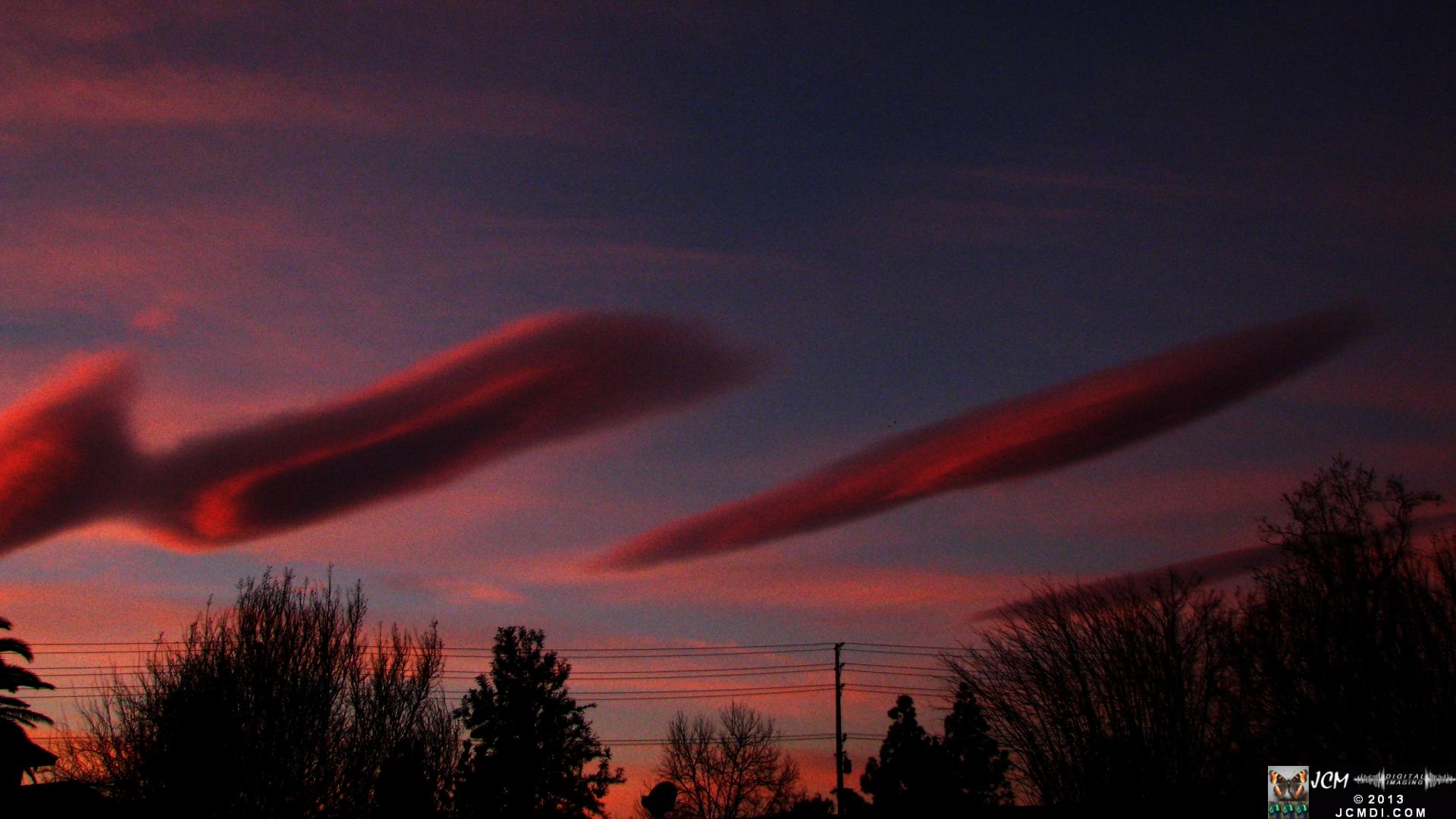 1-11-2008 Amazing UFO Lenticular cloud sunset with great under-lighting